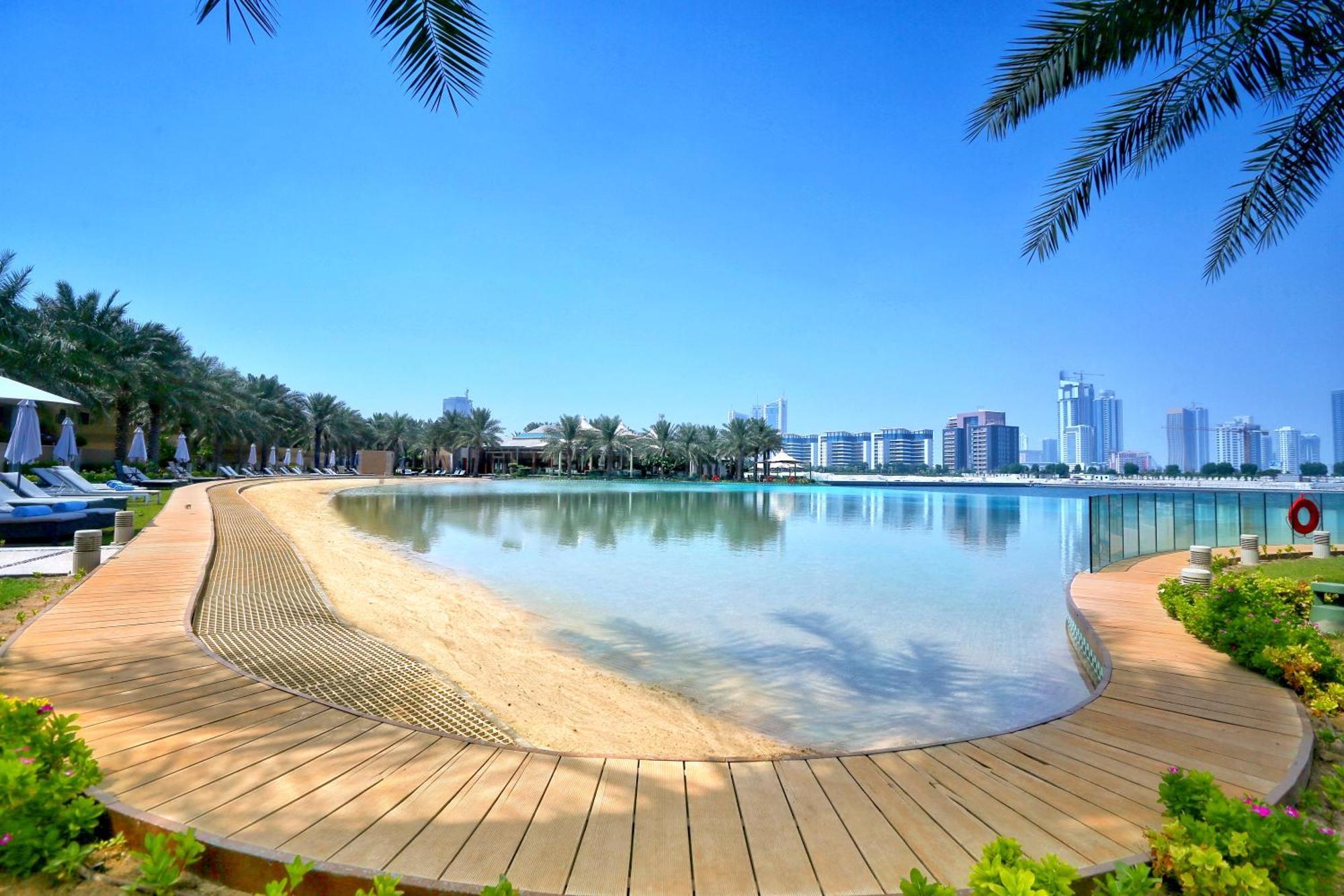 รีฟ รีสอร์ต Hotel มานามา ภายนอก รูปภาพ The Lagoon