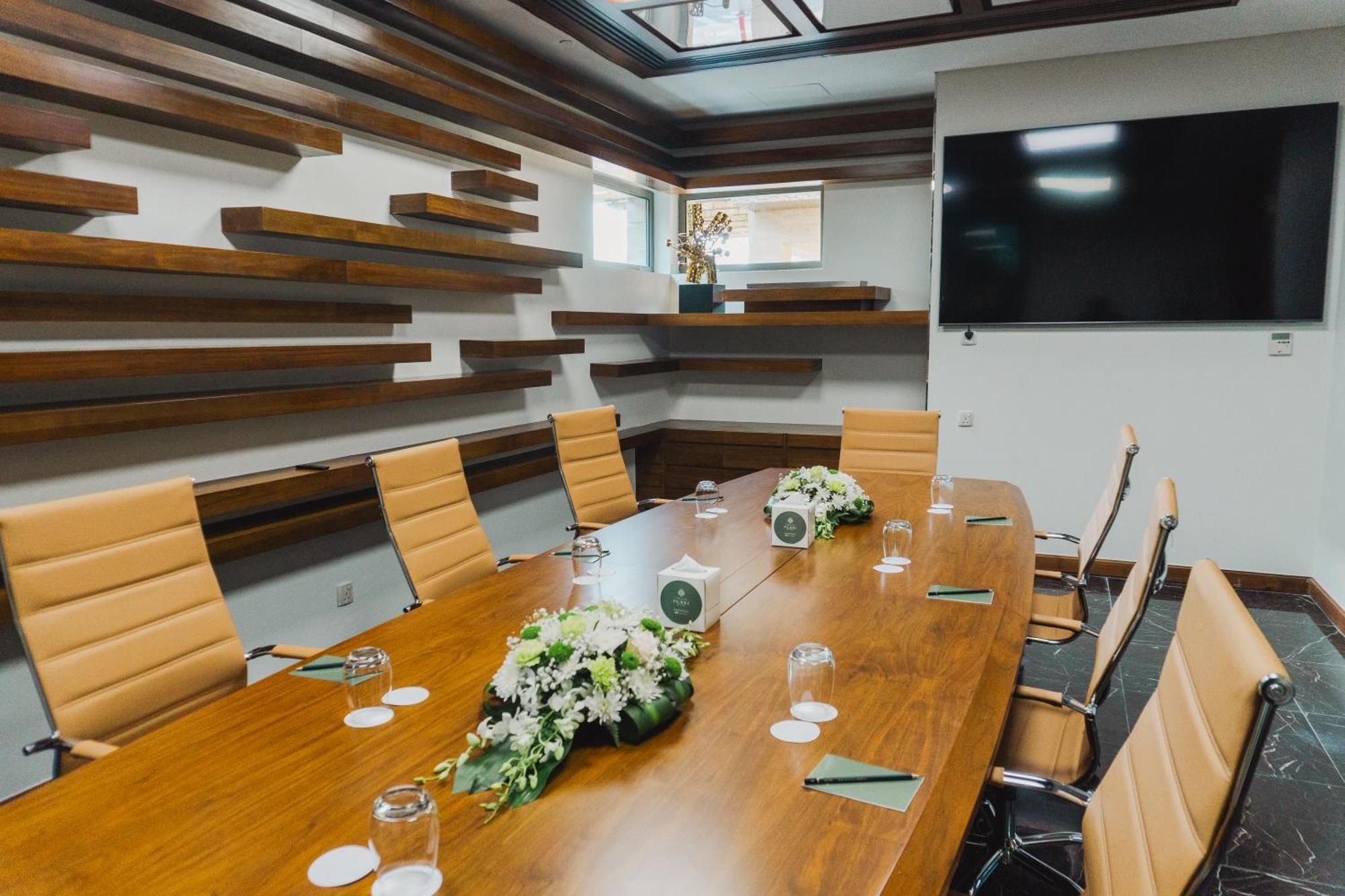 รีฟ รีสอร์ต Hotel มานามา ภายนอก รูปภาพ Boardroom