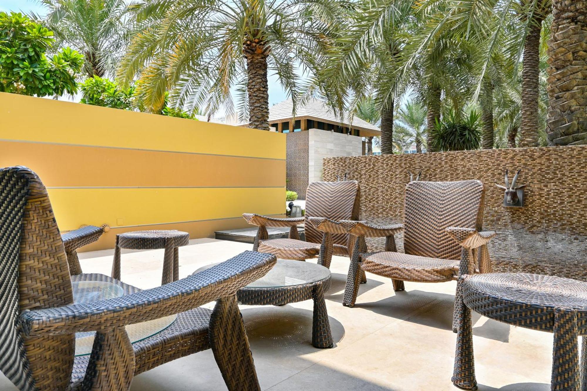รีฟ รีสอร์ต Hotel มานามา ภายนอก รูปภาพ The Palm Beach Hotel